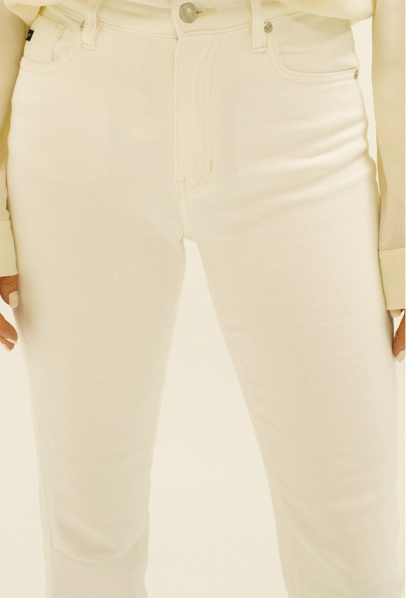 Brulé High Rise White Slim Straight Jeans